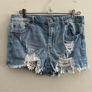 Aeropostale High Waisted Shorty, Distressed w/ Lace, Size 8, EUC